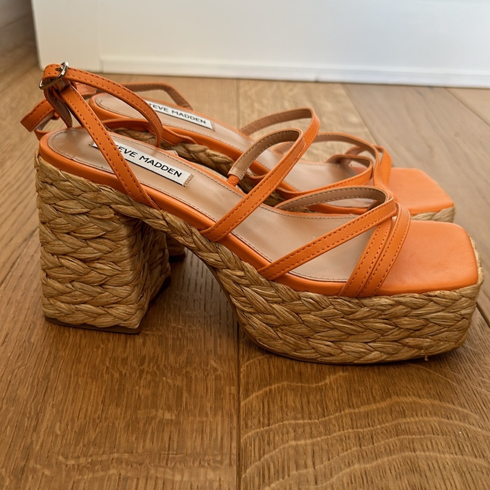 Never Worn Steve Madden Belize Sandal Size 8